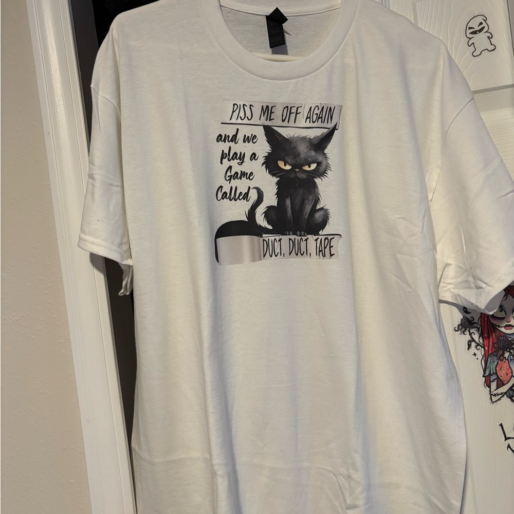White Cat Graphic T-Shirt